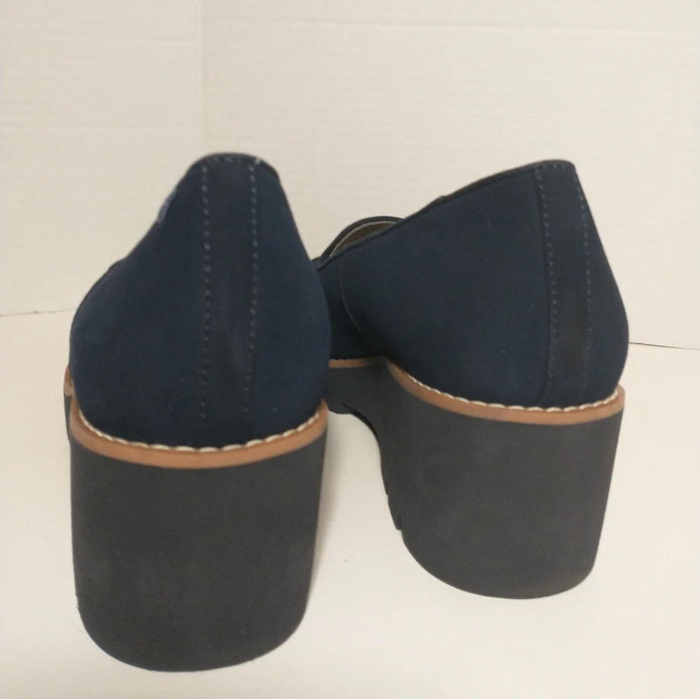 Like NEW Vionic Willa Suede‎ Wedge Slip On Loafer, Navy, Support, Women Size 8.5